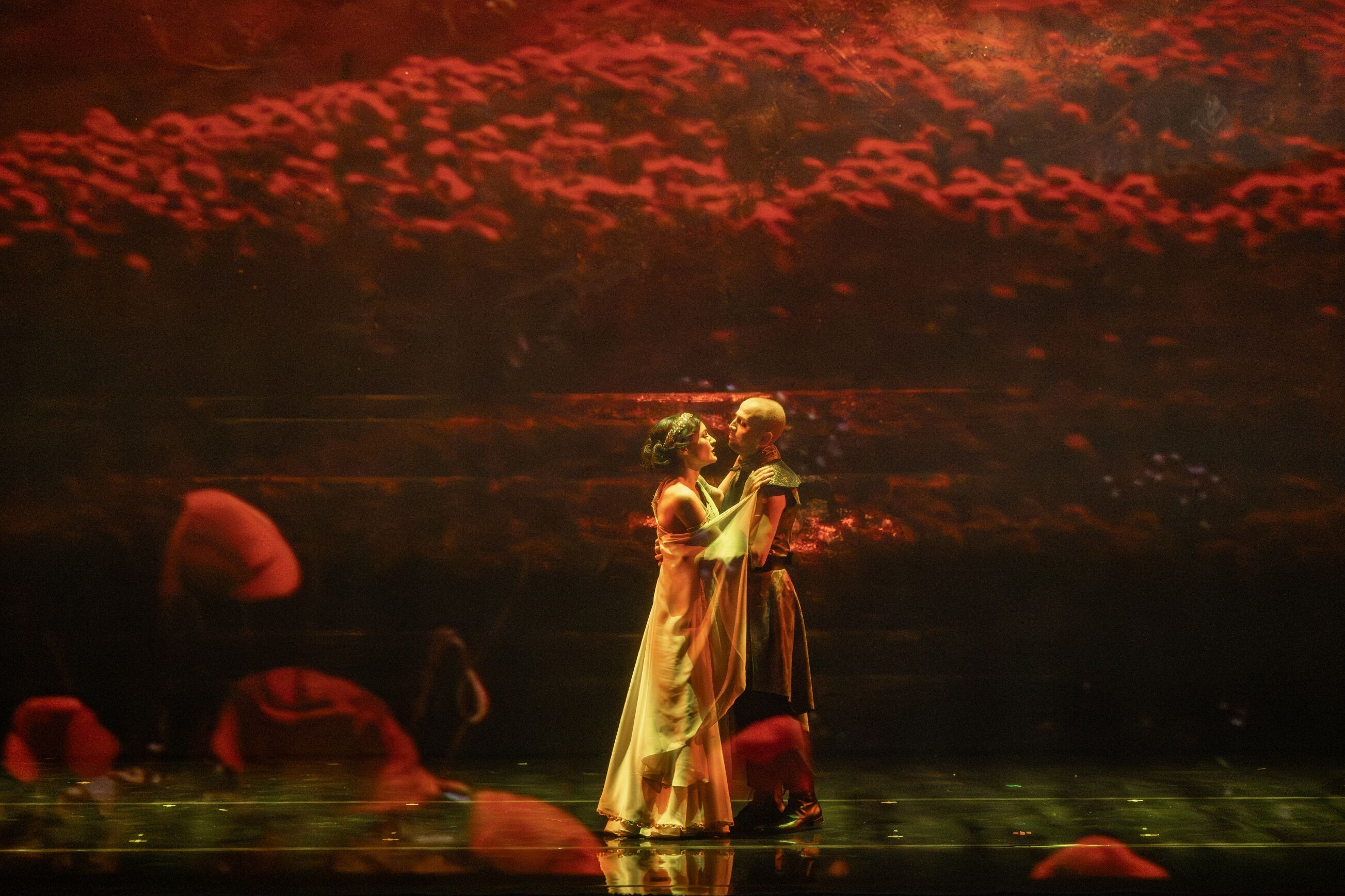 I S T A N B U L E D U S A B I R A N A D O L U H I K A Y E S I 1229597 365732